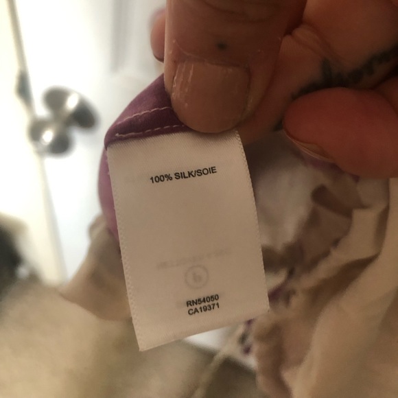 Robert Rodriguez 100% silk orchid blouse - Picture 3 of 6